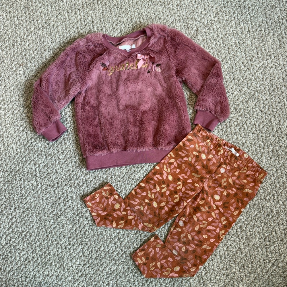 Tahari Girl Kids Mauve Faux Fur Grateful Sequin Top and Leaf Leggings Set Size 4
